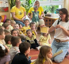 Powiększ zdjęcie DZIEŃ PSZCZOŁY